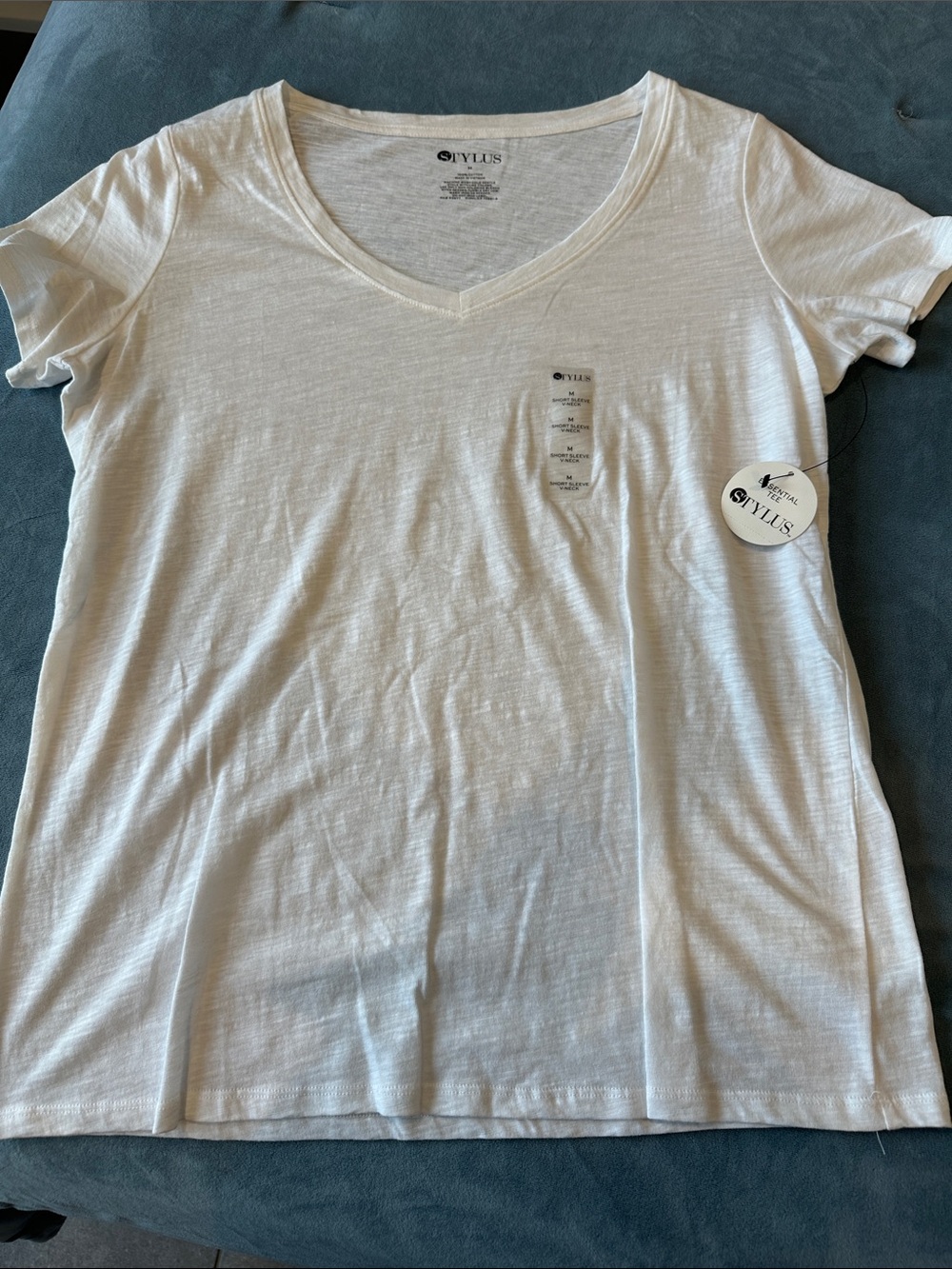 STYLUS Women's White V-Neck Short Sleeve Tee